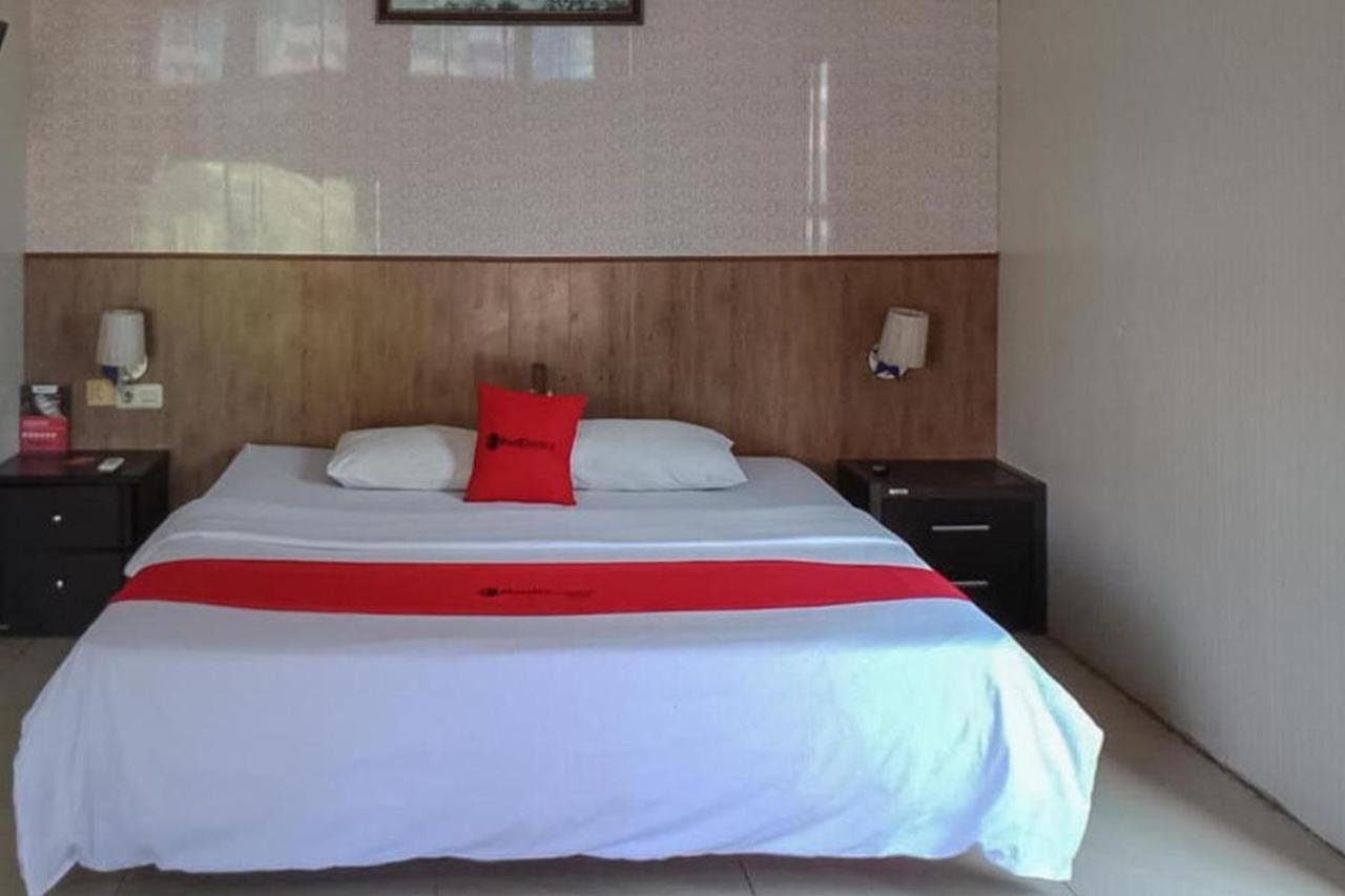 Reddoorz @ Sorong City Center Eksteriør billede
